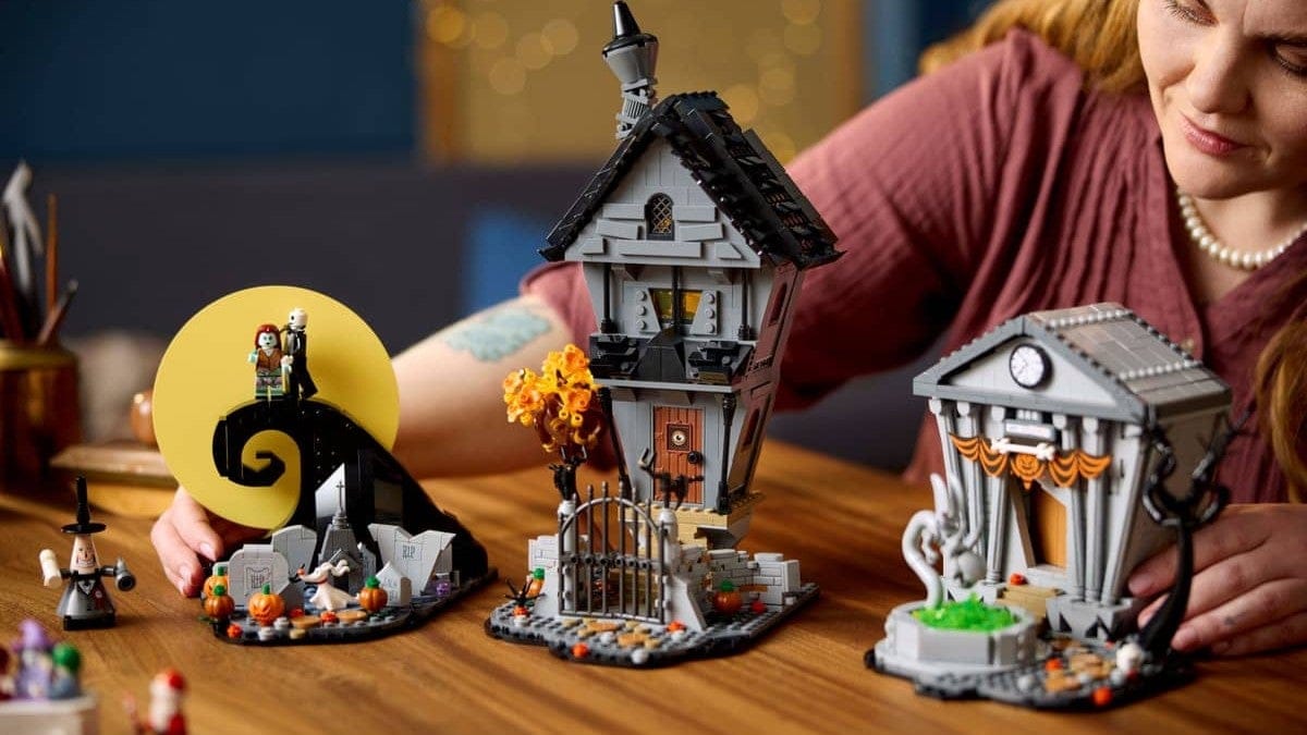LEGO Star Wars Designer Talks About Creating Iconic LEGO Ideas Sets