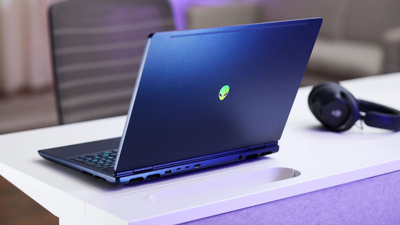 Save $2,400 on Alienware 16X Aurora RTX 5070 Gaming Laptop