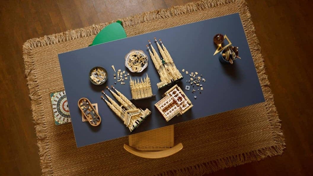LEGO's Massive Sagrada Família Set and Release Strategy