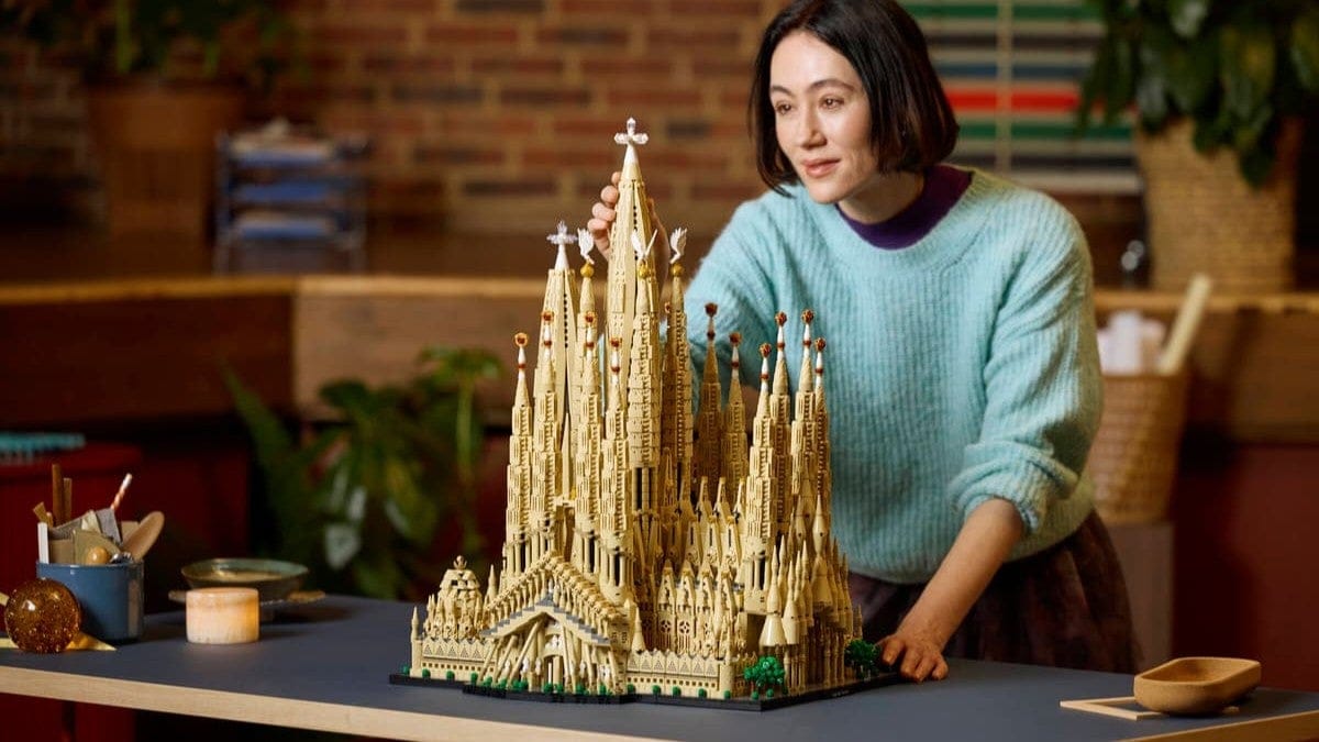 LEGO Architecture Sagrada Familia: Largest Set Ever Announced