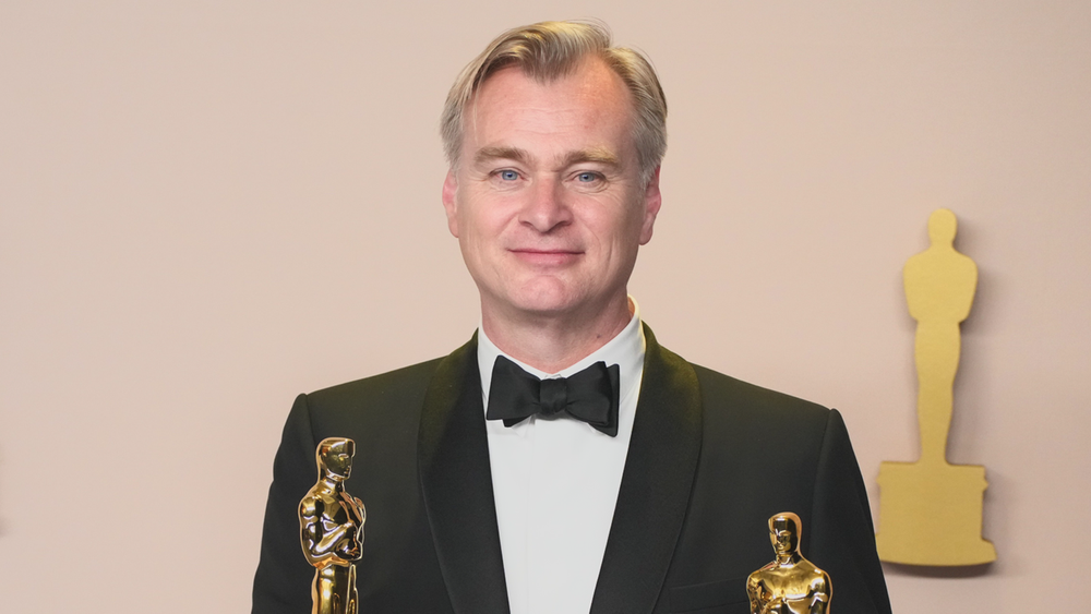 Christopher Nolan Encourages Mainstream Movies to Take Risks for post image