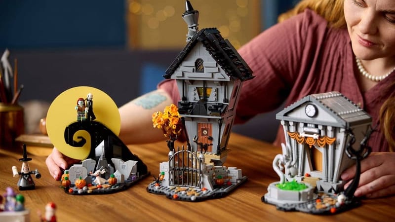 LEGO Star Wars Designer Talks About Creating Iconic LEGO Ideas Sets